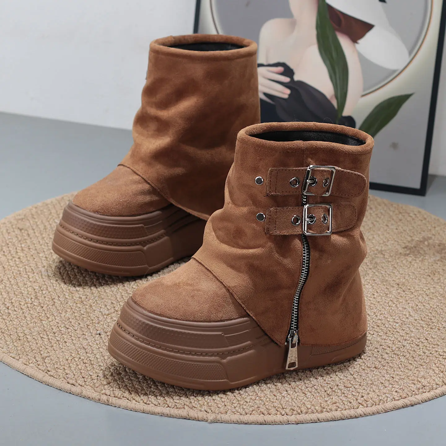 

Men's and Women's High-Top Chunky-Sole Shoes Comfortable and Versatile Unisex Walking Shoes Hiking Shoes and Sports Trainers