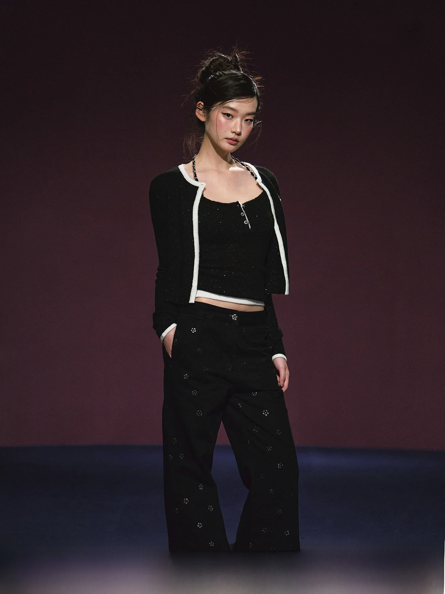 

Оригинальный комплект AGAM: кардиган с цепочкой и ожерельем, женский модный комплект с длинными рукавами и открытой спиной.