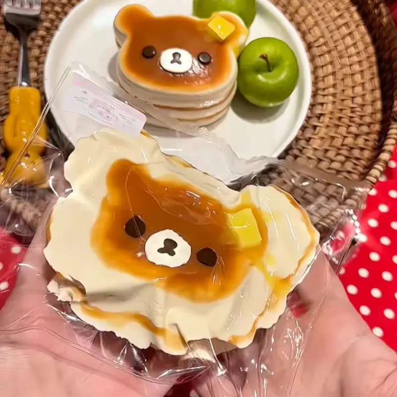 Cute Bear Water Clay Squishy, Slow Rising Food Grade Silicone Stress Relief Toy for Adults