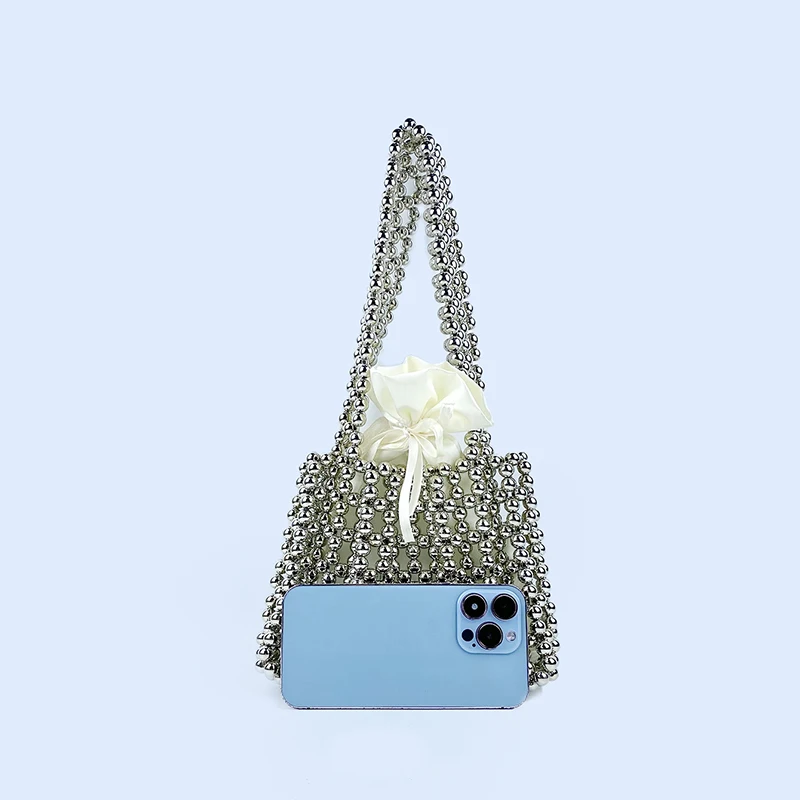 New niche design, pure handmade beaded sparkling silver small square bag, fashionable and versatile portable leisure bag