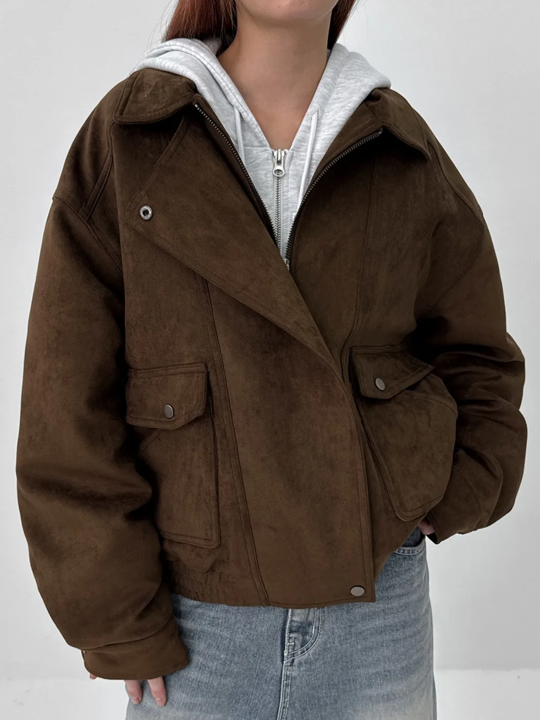 เสื้อโค้ทผ้าฝ้ายทรงหลวมสไตล์เรโทรสำหรับฤดูหนาว คอซิป แต่งหนังกลับ แขนยาว สีพื้น เรียบหรู เหมาะสำหรับใส่ไปทำงาน