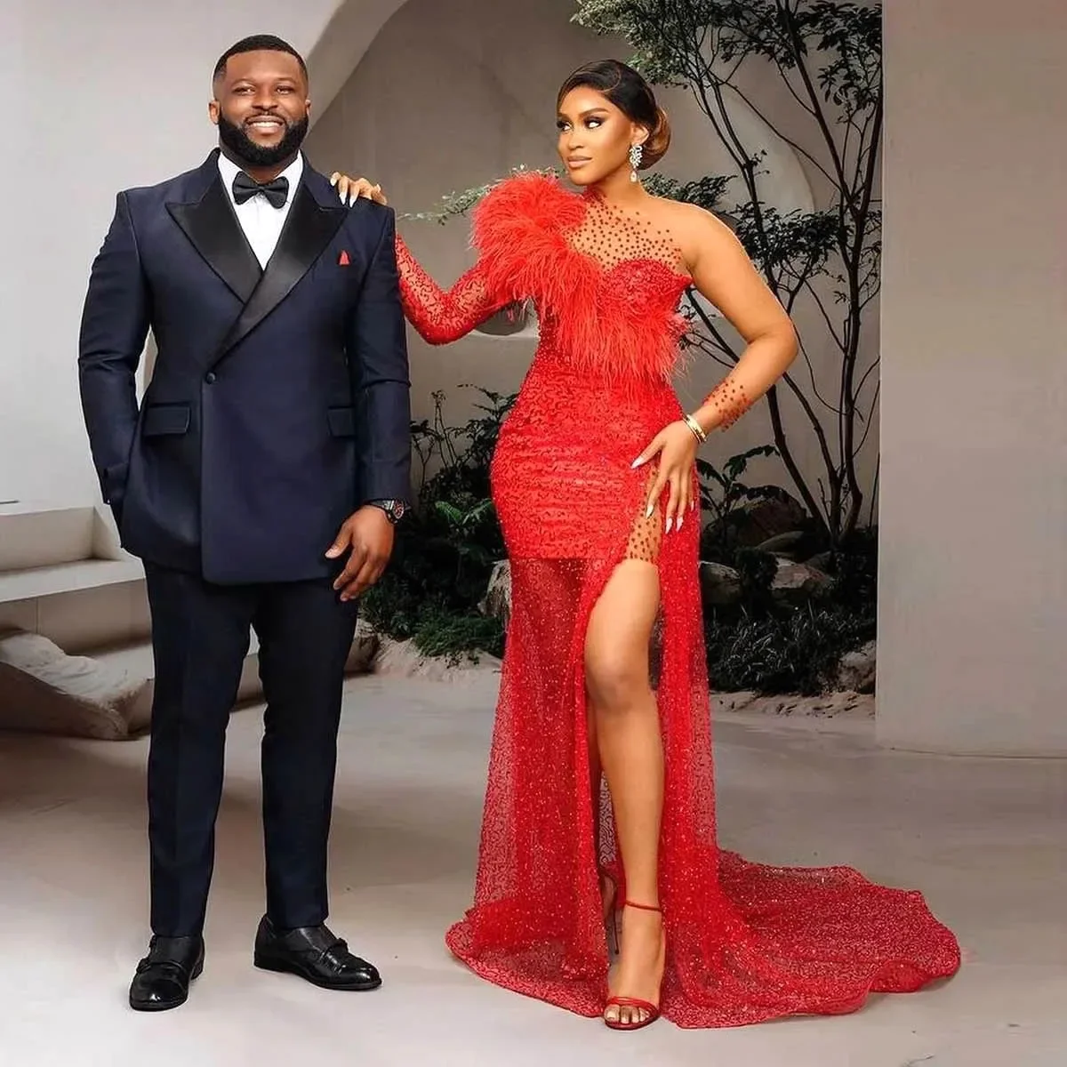 Feathers Red Sequins Lace Evening Gowns See Through Sexy Formal Party Dress Illusion Beads Pearls High Slit Prom Dresses