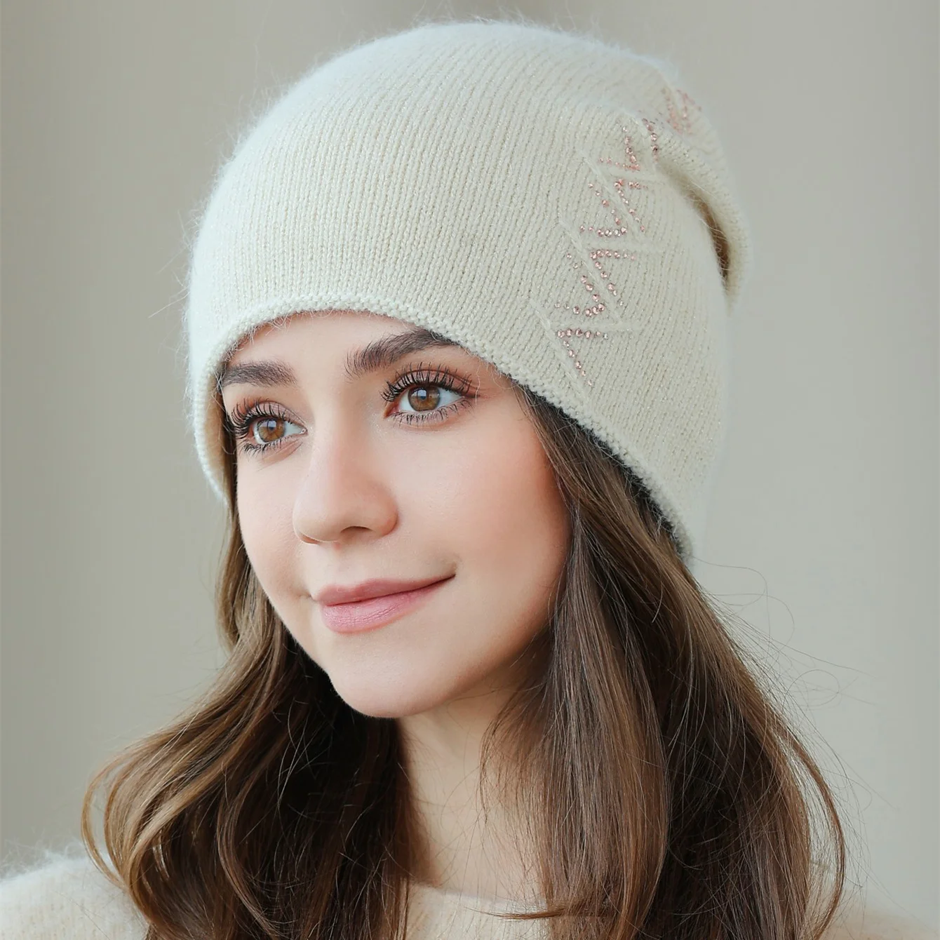 Hot Sale Rabbit Hair Blend Knitted Beanie for Women, Soft Fashion Winter Hat with Sparkling Rhinestone Decoration