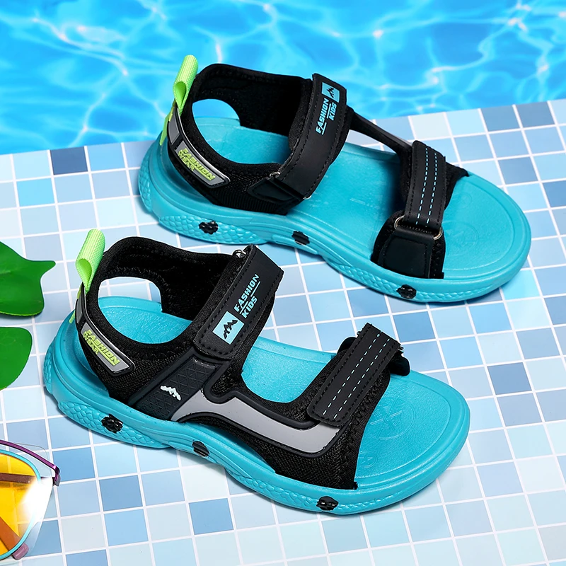 

A pair of children's summer open-toe sandals, breathable, cool, comfortable flat shoes, size 28-40，WK-TX199