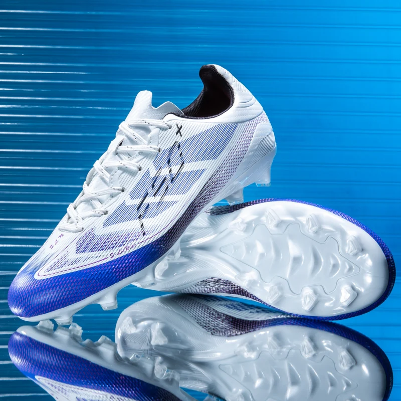 

New Men Football Boots Grass Outdoor Sport Training Shoes Match Non-Slip Soccer Shoes Professional Ultralight Sneakers Unisex