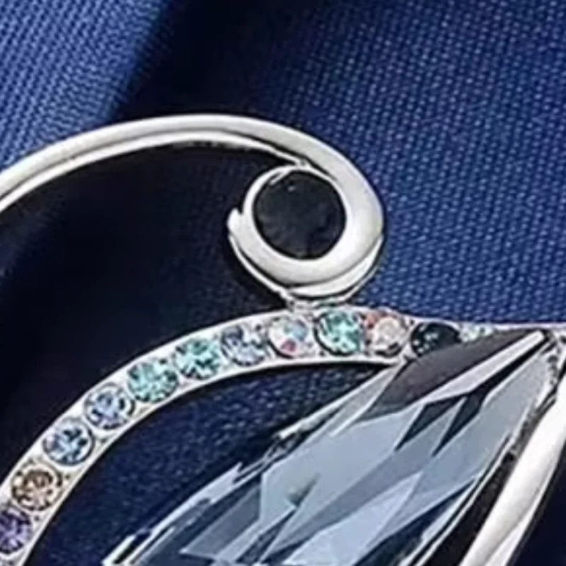 

Butterfly Sparkling Brooch Dazzling Rhinestone Inlay Zinc Alloy Decorative Lapel Pin Suits Coats Sweaters Badge Outfit Accessory