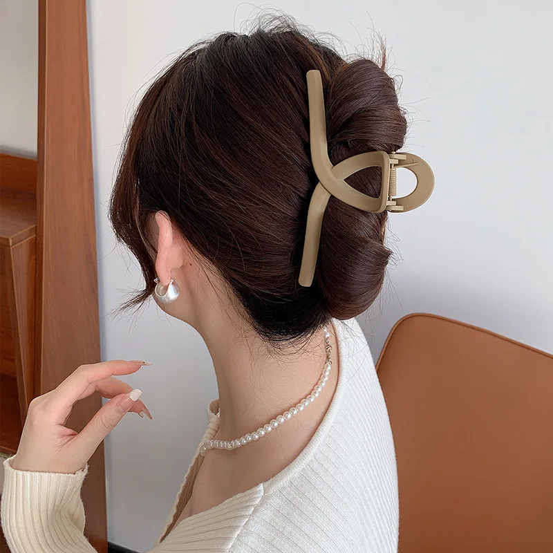 AISHG New Women Fashion Hair Clips Korean Version of Pearl Shark Clip Headwear Female Barrette Non-Slip Hair Accessories