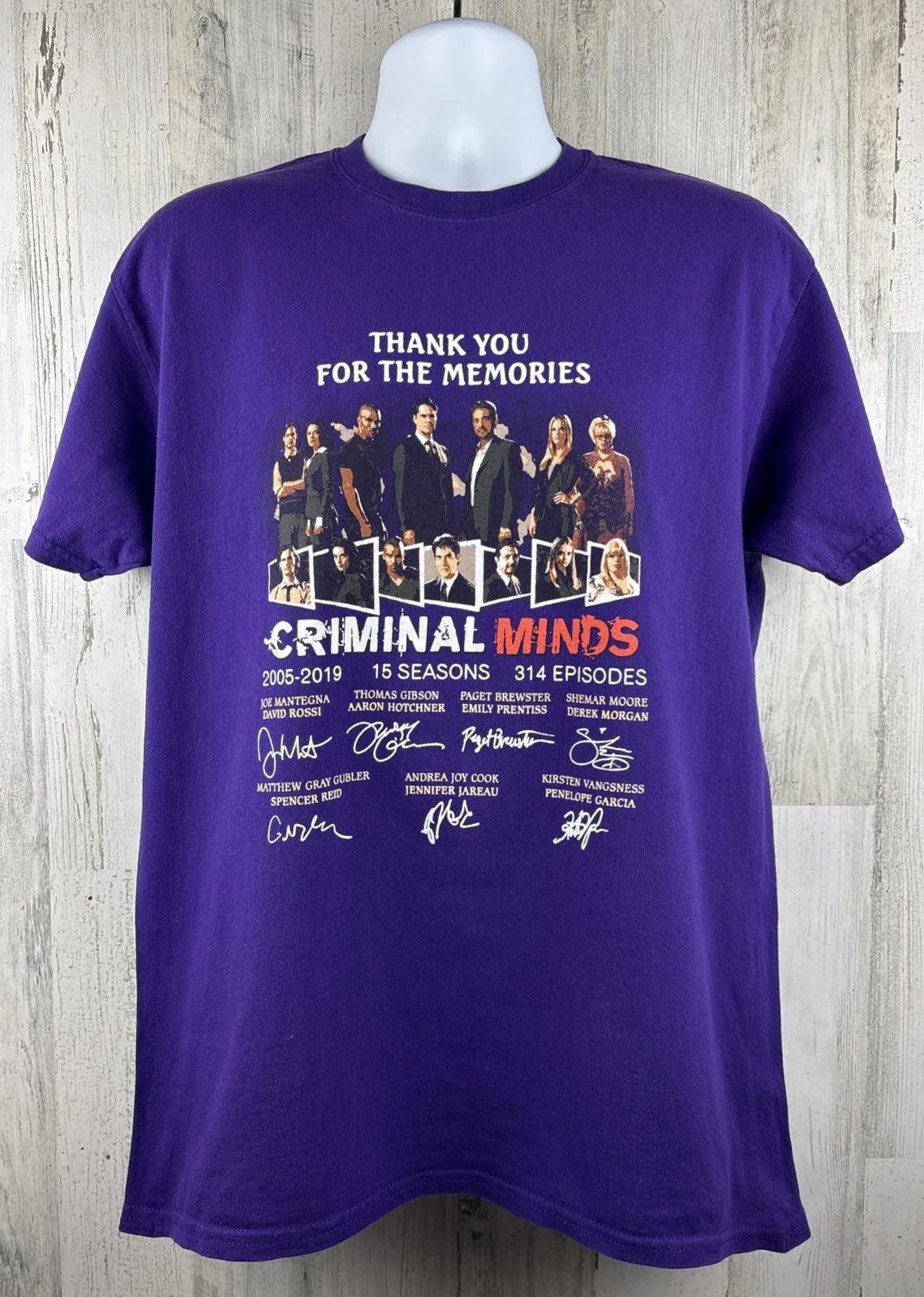 Criminal Minds 15 seasons Thanks For The Memories T-Shirt Large (21”x29”)