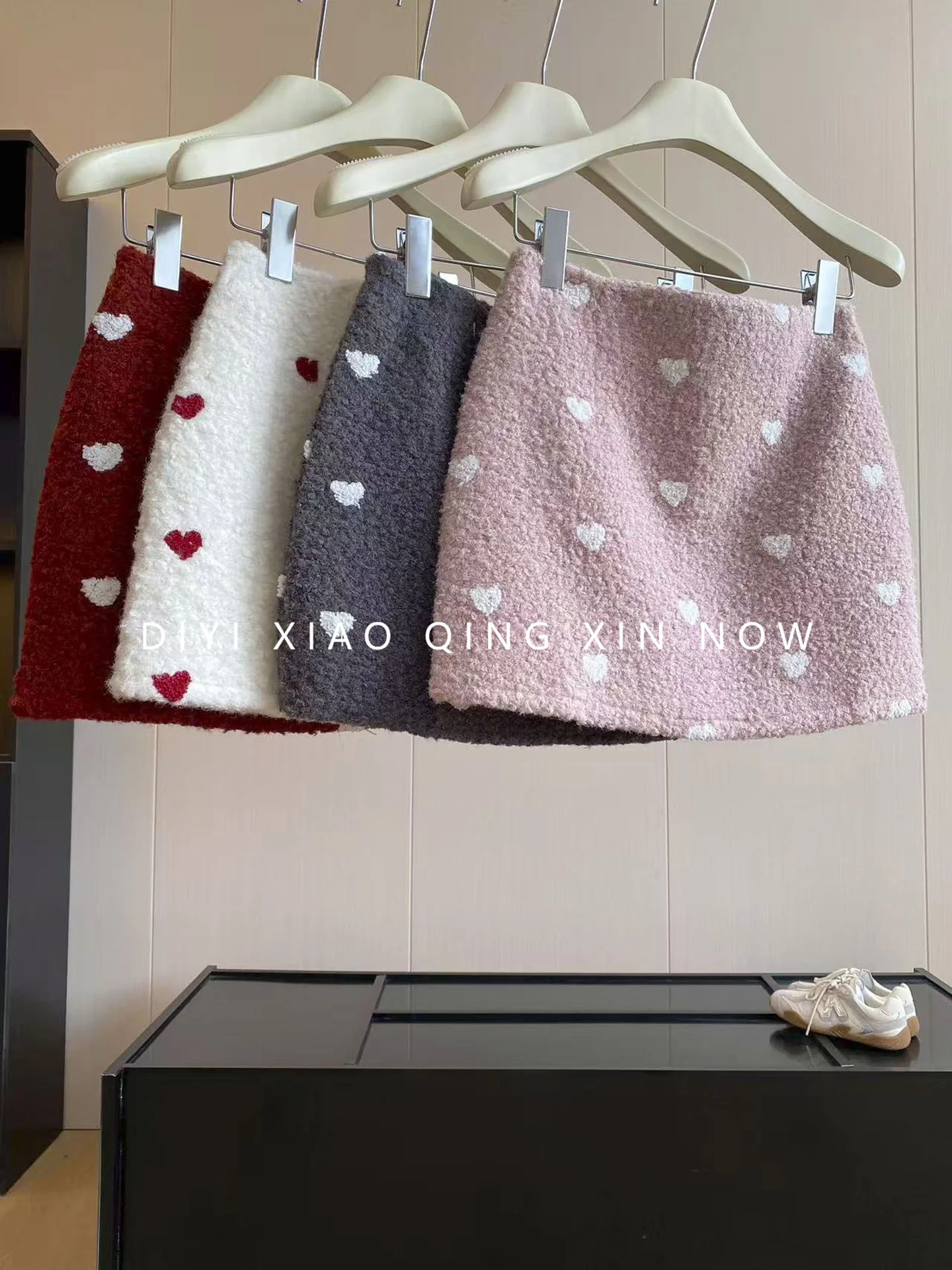 Pink Heart Shaped Lamb Fur Half Skirt High Waist a Line Slimming Short Skirt Sweet Style Polyester Fiber Winter Season Women'...