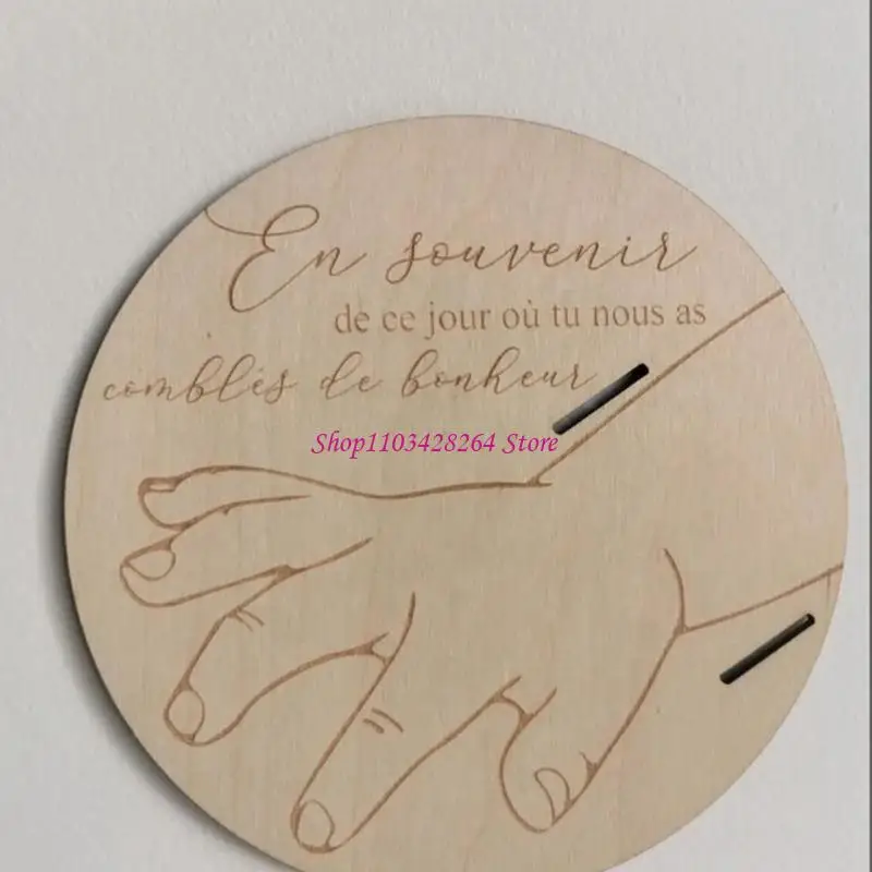 بطاقة عرض سوار خشبي منقوشة للاحتفال بالمولود الجديد تذكارات لحديثي الولادة