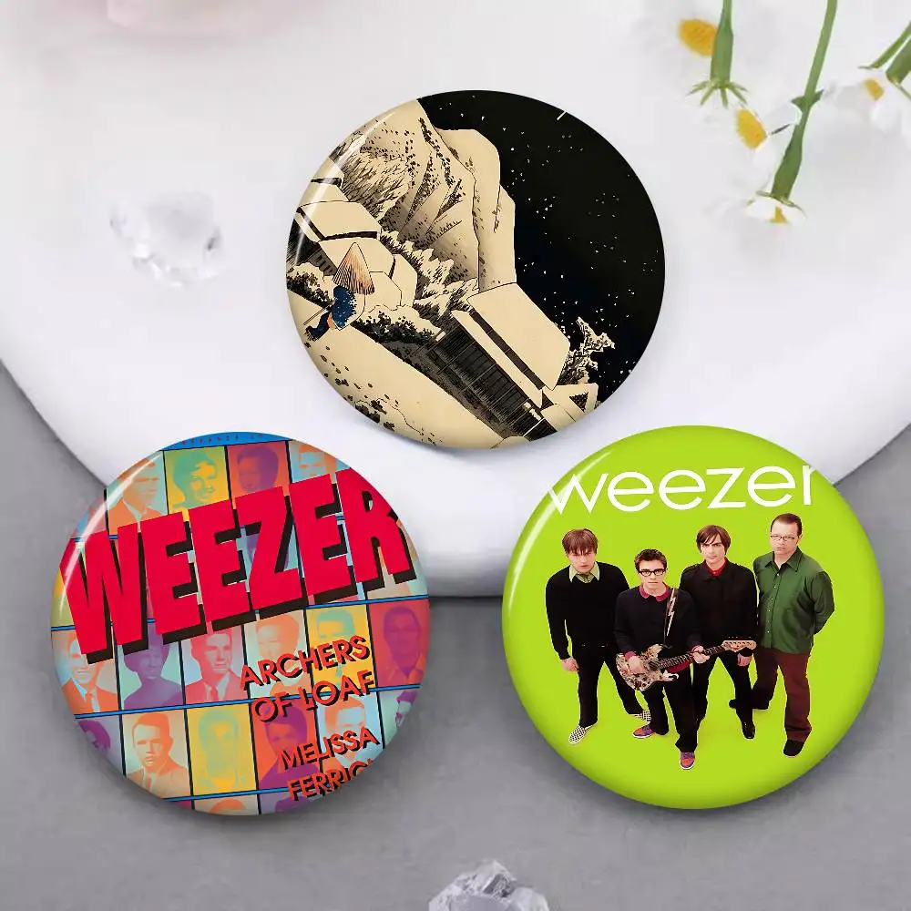 Weezer Musik Band Runde Knopf Pins Slogan Kreative Broschen Rucksack Kleidung Dekoration Mode Cartoon Schmuck Geschenke