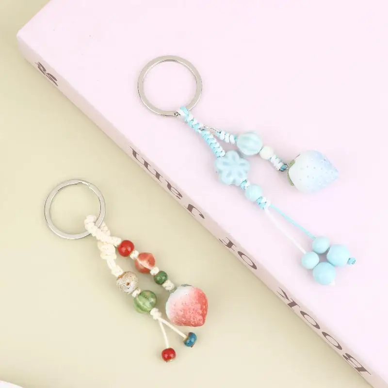 Handgefertigter Keramik-Erdbeer-Pfeffer-Schlüsselanhänger, Boho Perlen-Gewebter Schlüsselring, Niedlicher Taschenanhänger für Frauen und Mädchen, Geschenk, Tägliche Dekoration – Detail 5