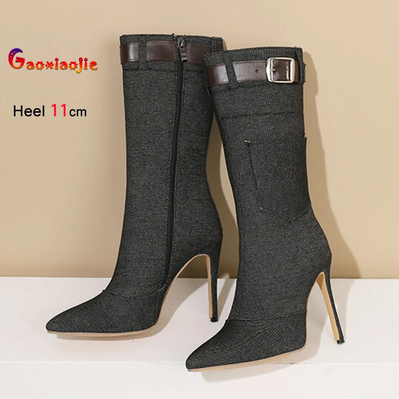 

Осень-зима, черные джинсовые ботинки с острым носком, женские ботинки до середины икры в стиле ретро с пряжкой, модный дизайн, туфли большого размера на высоком каблуке 11 см