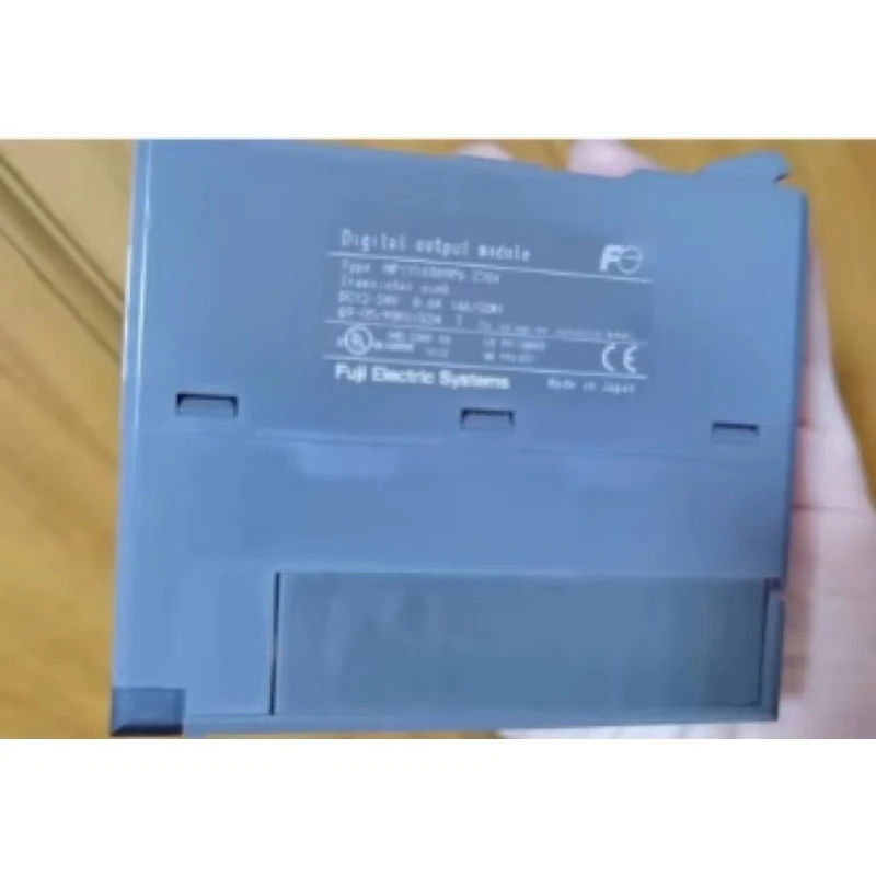 すべてのタイプのアクセサリコネクタ用のデジタル出力モジュール (np1y16t09p6)