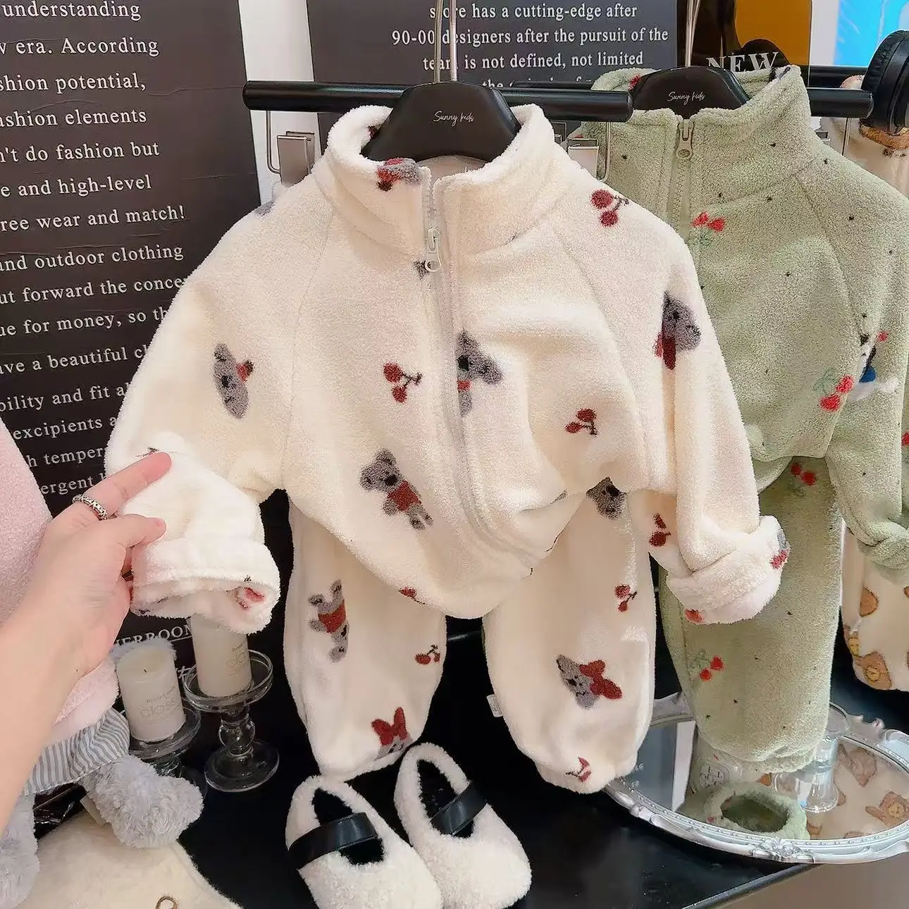 

2025 Cartoon Kids Pajama Sets Winter Plush Warms Kids Pajama Sets Thicken Kids Pajamas Set Girls Boys Home Wear Suit