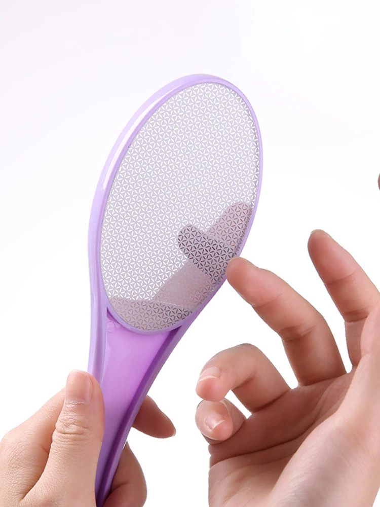 Removing dead skin and calluses, repairing heels, rubbing feet, nano grinding feet, and foot bumps