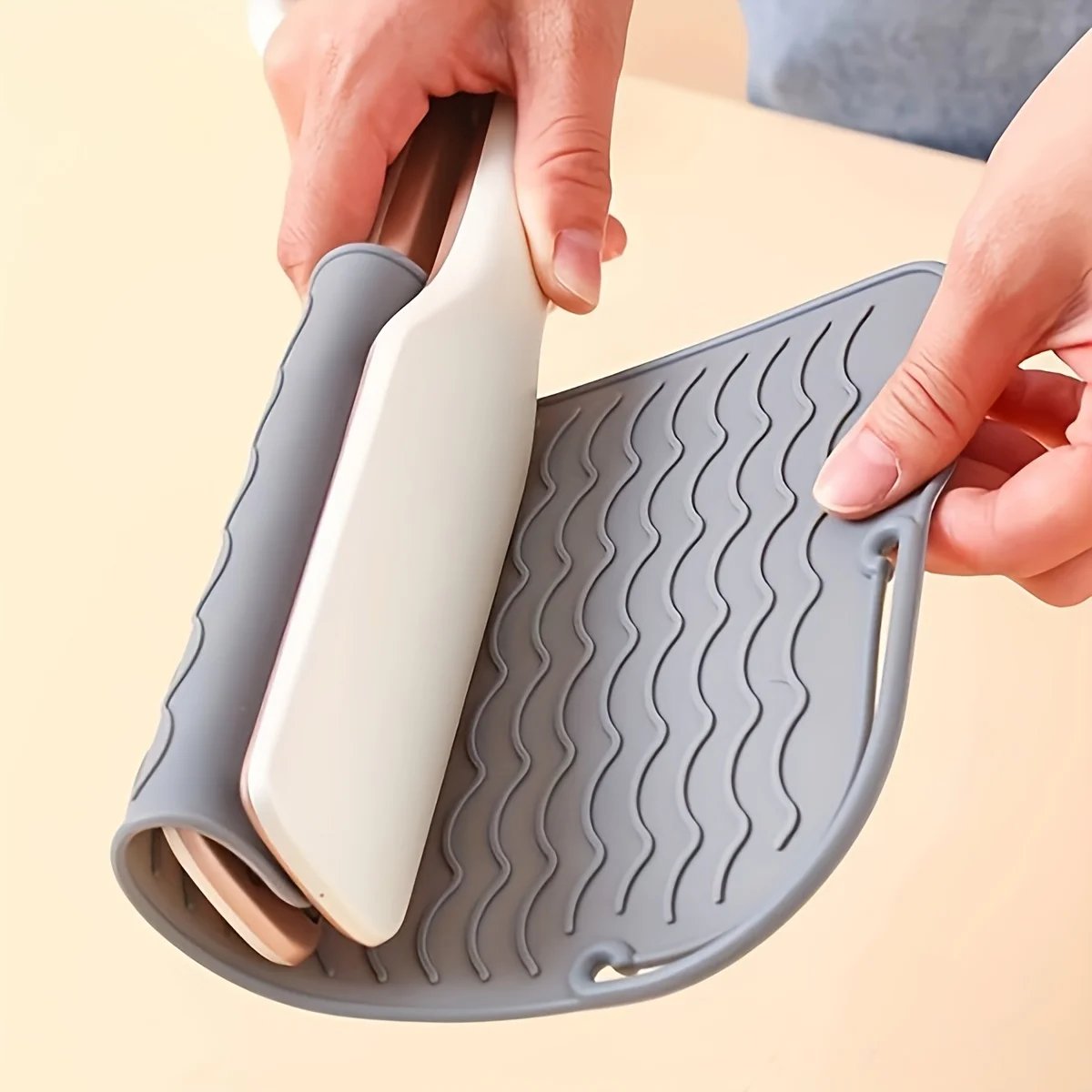 1pc Silicone Heat Resistant Mat, Non-Slip Mat, Portable Hair Straightener Flat iron Curling ironing Heat insulation Pad