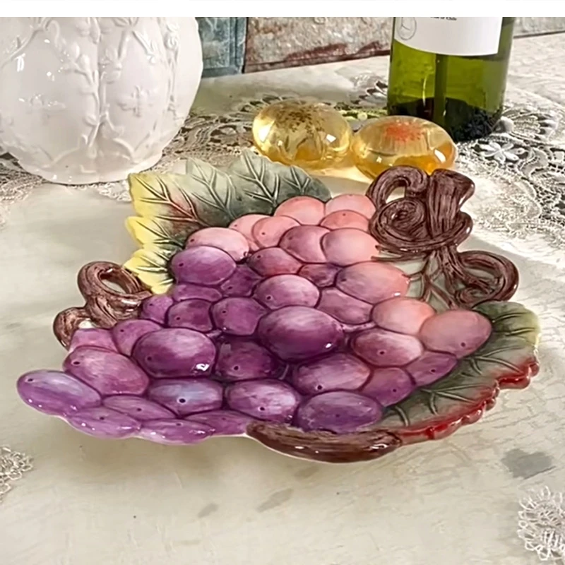 Ceramic grape leaf shaped fruit holder candy plate Home end table decoration European dessert snacks