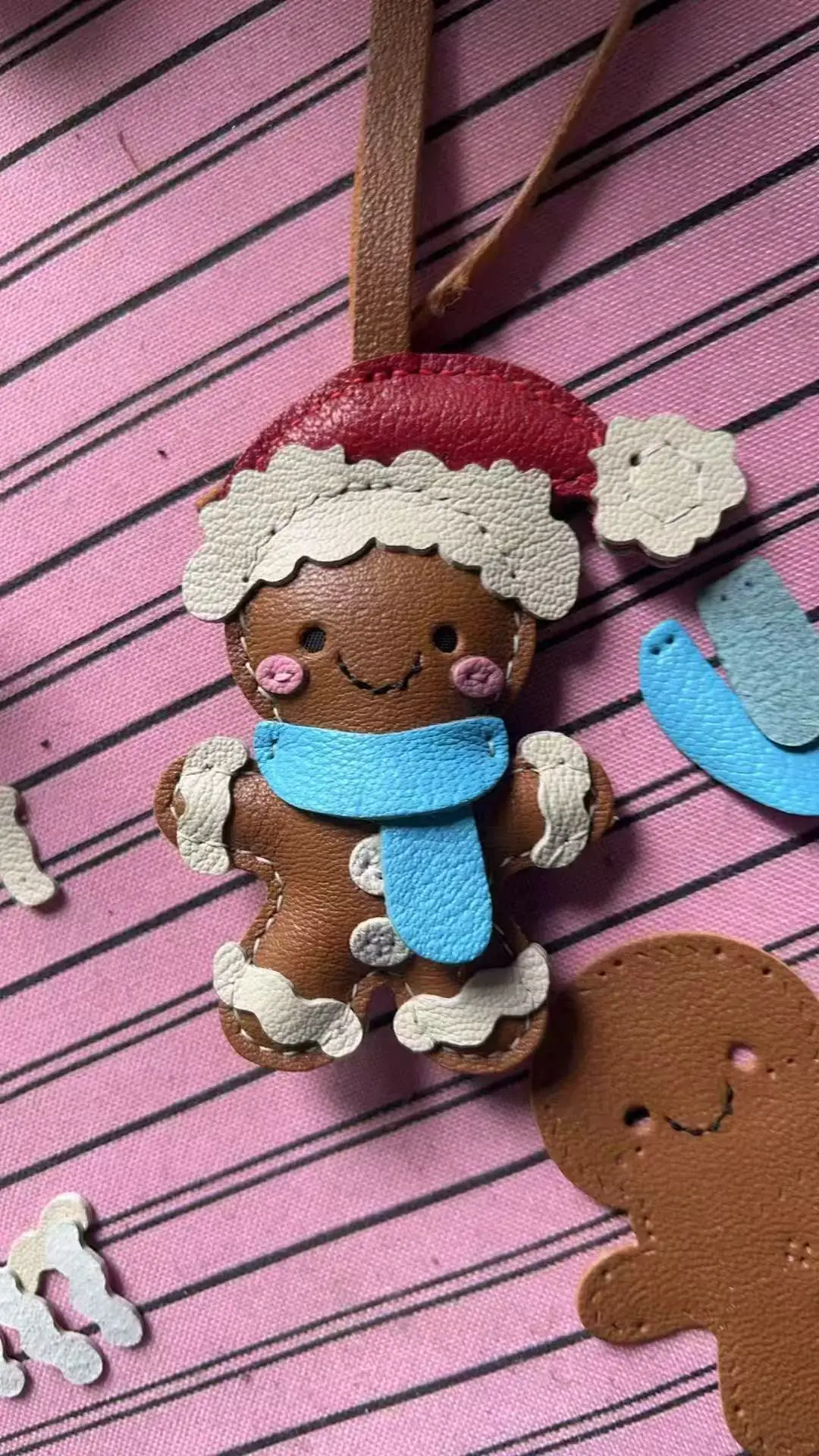 Gingerbread Man Style Christmas Gift Handmade Genuine Leather Keychain Bag Charm Decoration