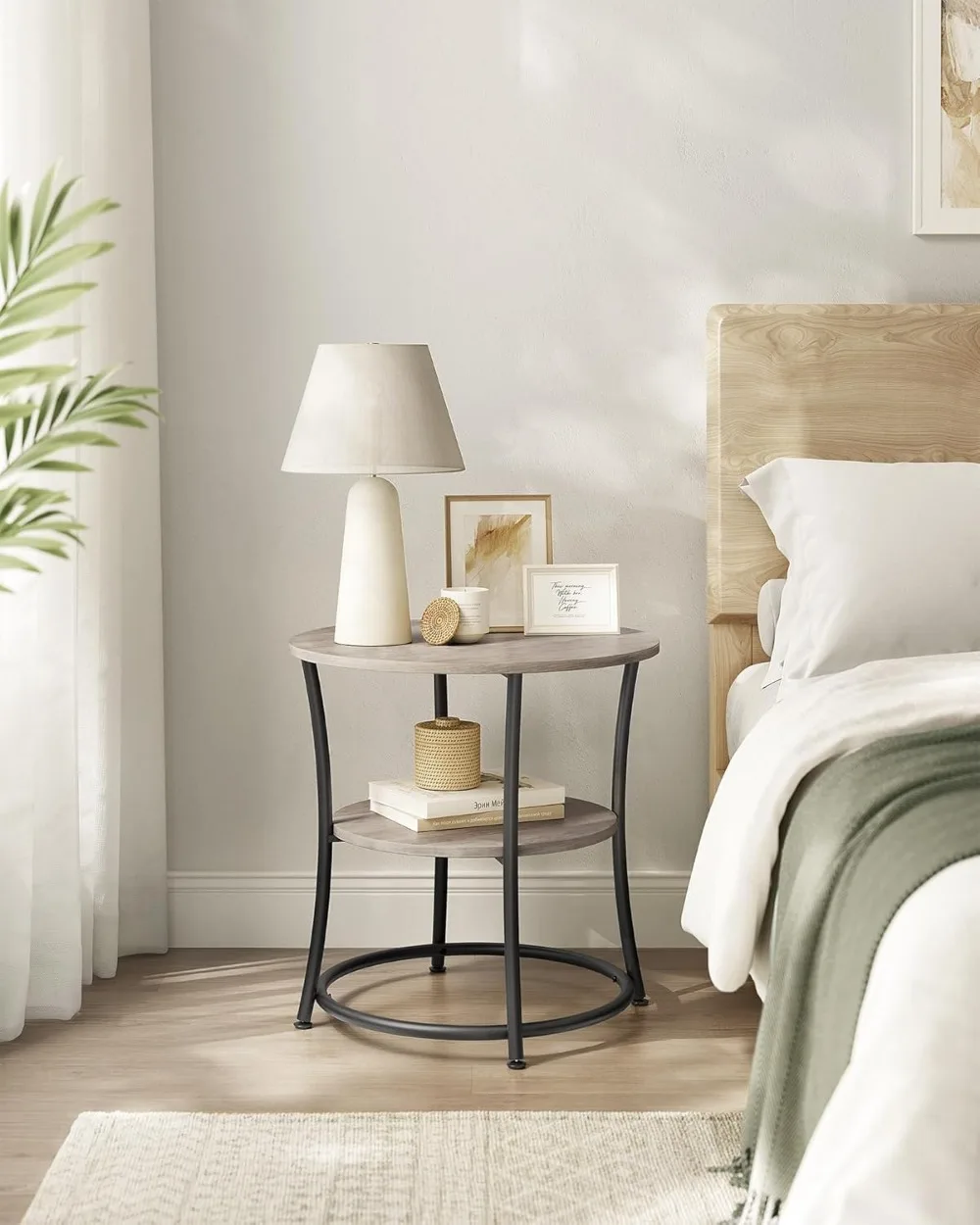 スチールフレーム付き2段ラウンドエンドテーブル、狭いスペース用の調節可能な脚、リビングルームとベッドルーム用、ヘザーグレーとインクブラック