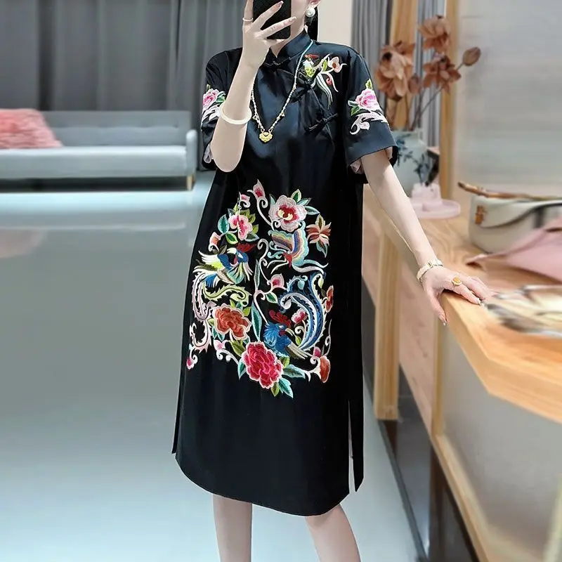 Chinese Vintage Dress Traditional Cheongsam National Flower Embroidery Qipao Elegant Oriental Banquet Loose Improved Qipao Dress