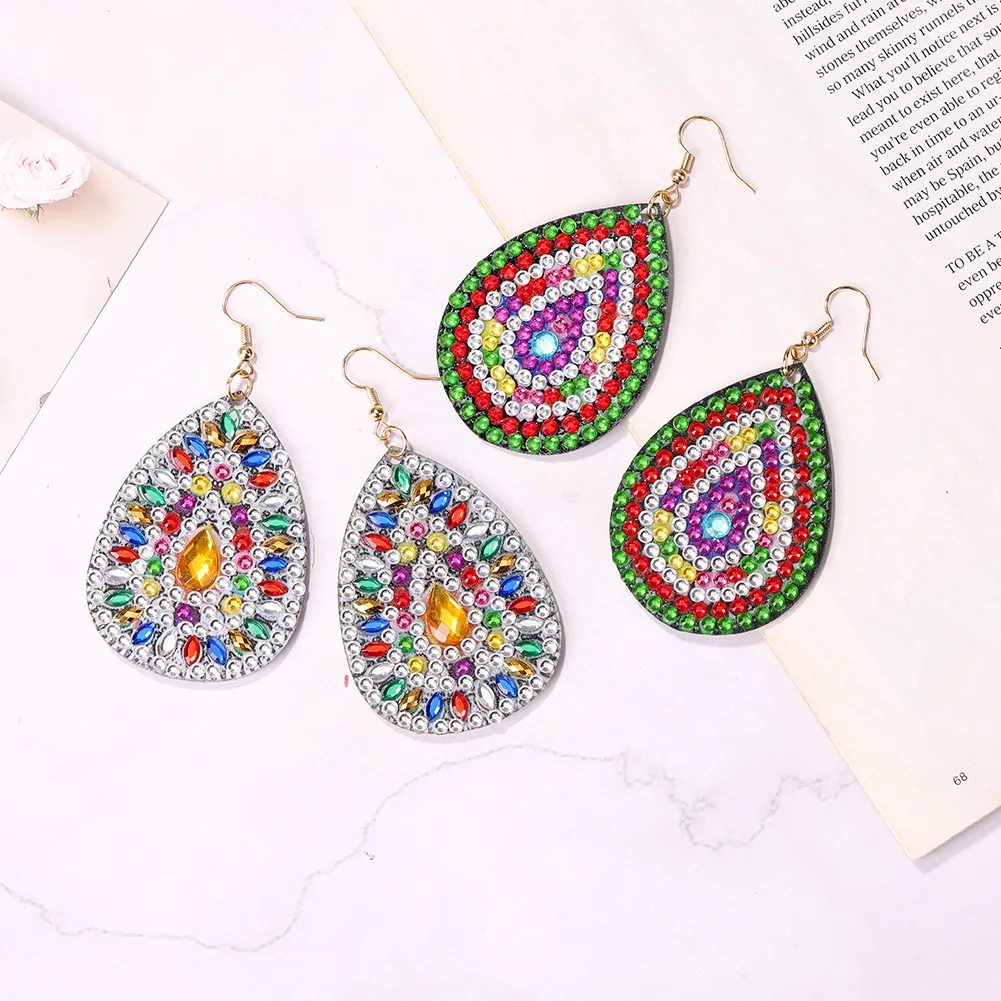 1คู่ DIY ภาพวาดเพชรสตั๊ดต่างหูผู้หญิงของขวัญหู Dangles Mandala รูปแบบเย็บปักถักร้อยพิเศษรูปร่างต่างหู Handmade Art