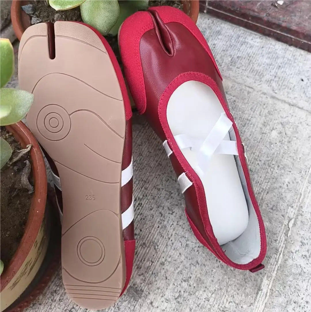 Woman Cross Strap Tabi Flats Women Casual Fashion Design Mary Jane Slip-on Split Toe Ballet Shoes Summer Elegant New Loafers