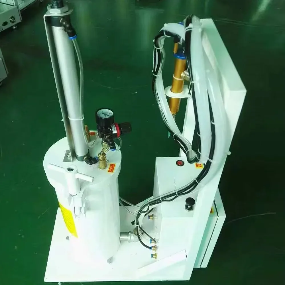 

Heavy duty 2600ml silicone dispensing machine Automatic pressure tank dispensing machine with silicone pressure bucket