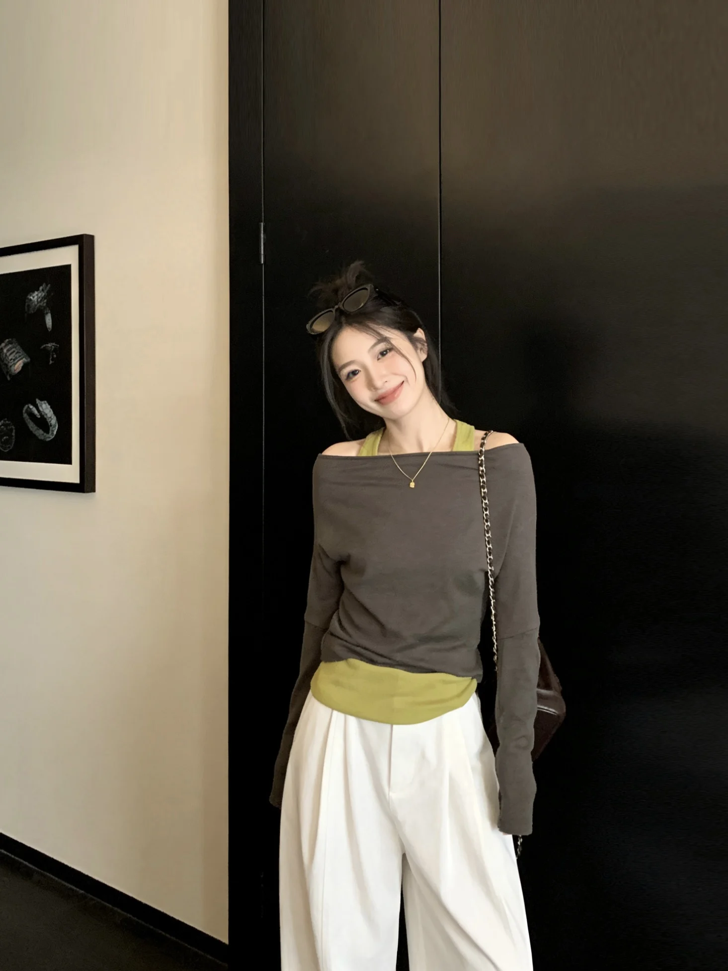 

Korean Sle One-oulder Hanging Ne Vest T-irt Women's Spring Age-Defng Versatile Color Blo Layering Two-Piece Set