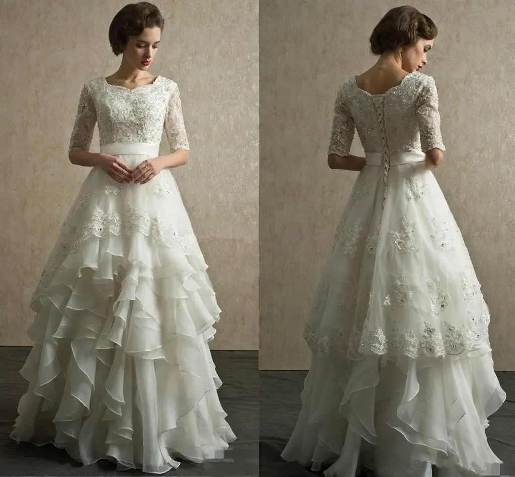 

2024 Vintage Sleeves Dresses Scoop Neck Appliqued Beaded Tiered Organza Floor Length Wedding Gowns