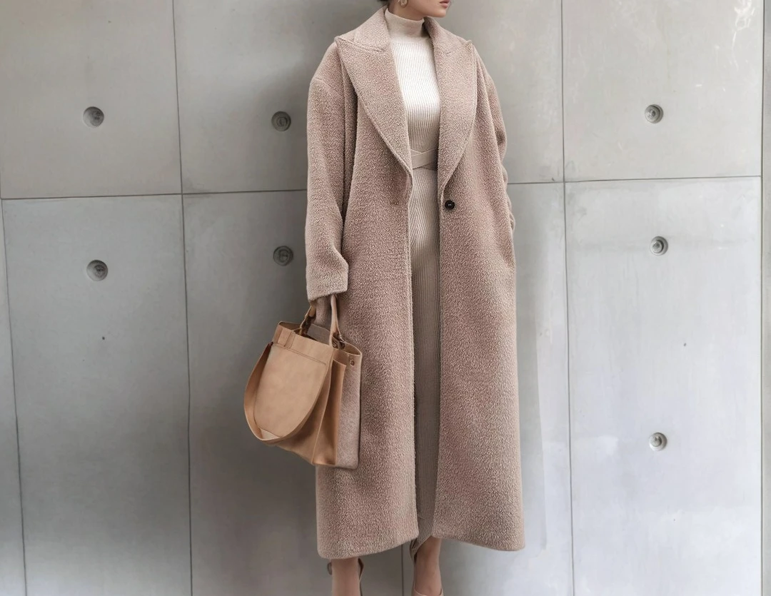 

2025 Autumn and Winter Ultra Long Temperament Woolen Coat Long Sleeved Lapel Women's Plush Coat