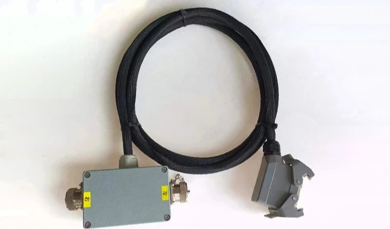 1800-2 junction box main line split into two,