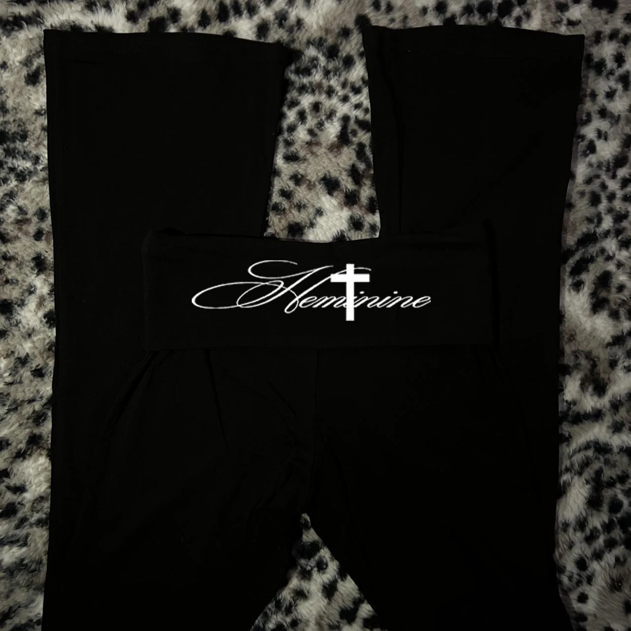 

Punk style emo girl Y2K street fashion casual wide leg pants with letter print slim fit hip-hop street retro Emo girl gothic