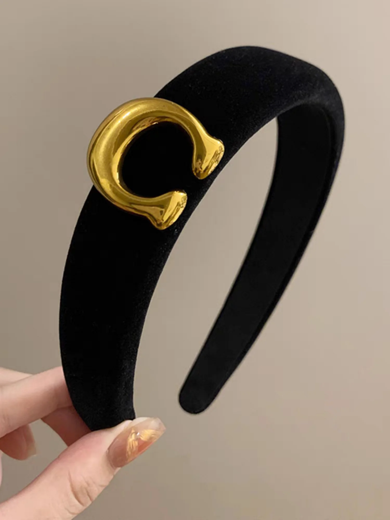 

Новая роскошная ретро-повязка для волос из черного бархата 2026 года, модный изысканный женский аксессуар для волос, подходящий для любого случая