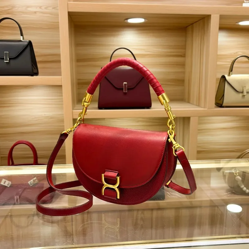 Fashionable Designer Diaper Bag: Elegant Crossbody Bag For Women With Luxury Leather Look And Large Capacity Messenger Tote