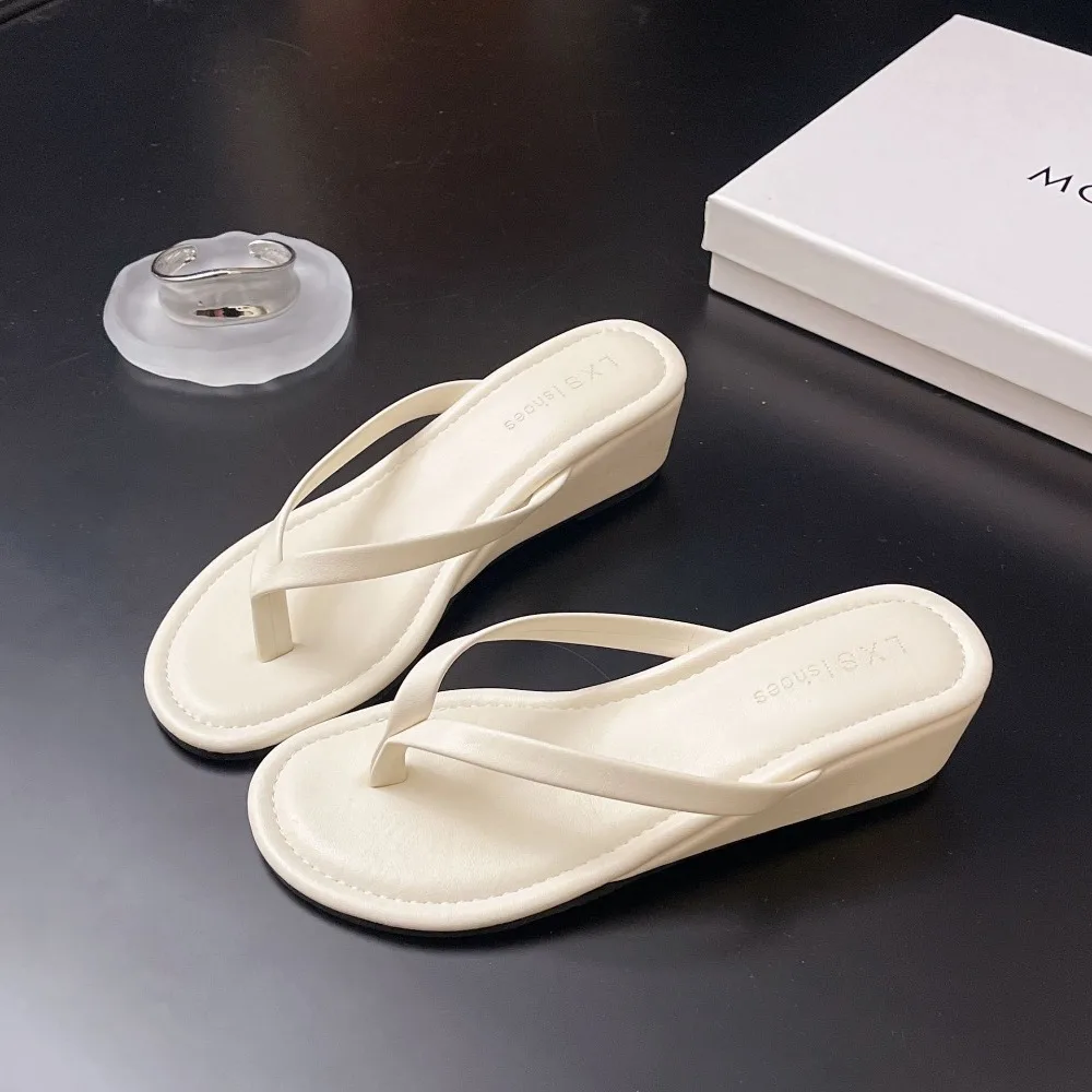 Slippers for Women Wear Black Toe Flip Flops Women's 2026 Summer New Versatile Slope Heel Thick Bottom Sandals Women Slippers