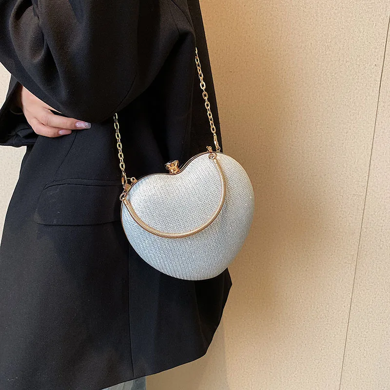 Women's Party Banquet Clutches Wedding Crossbody Bag Heart Shape Bag Fashion Evening Handbags Luxury Chain Strap Shoulder Bags
