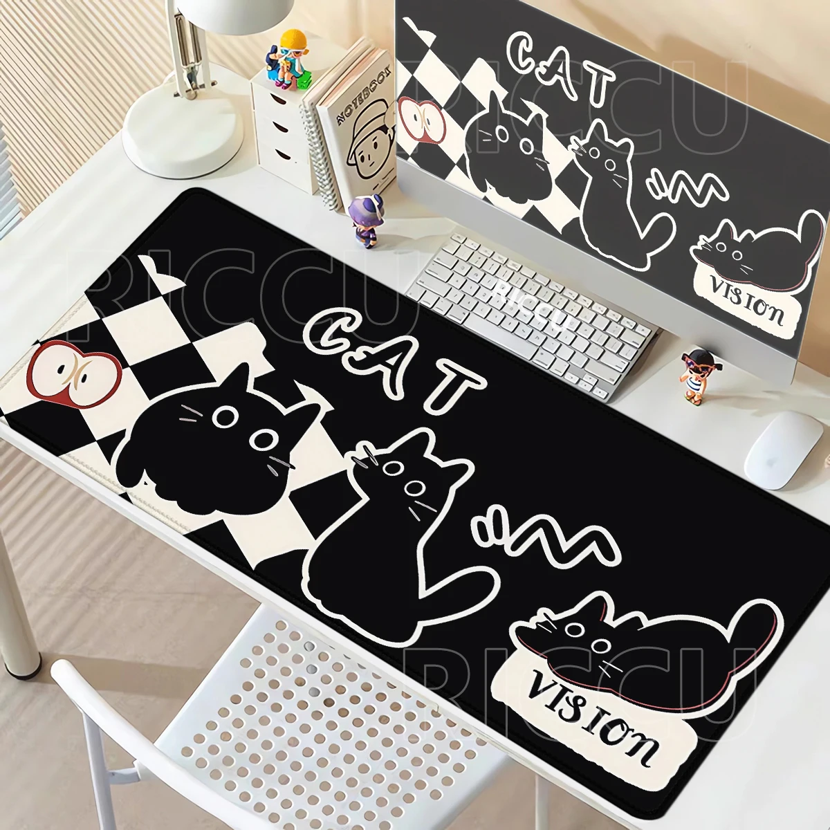 

Black Cat Illustration Mouse Pad Large Anti-Slip Rubber Gaming MousePad Tablepad Suitable for Office and Gamer Long Desk Mat Rug