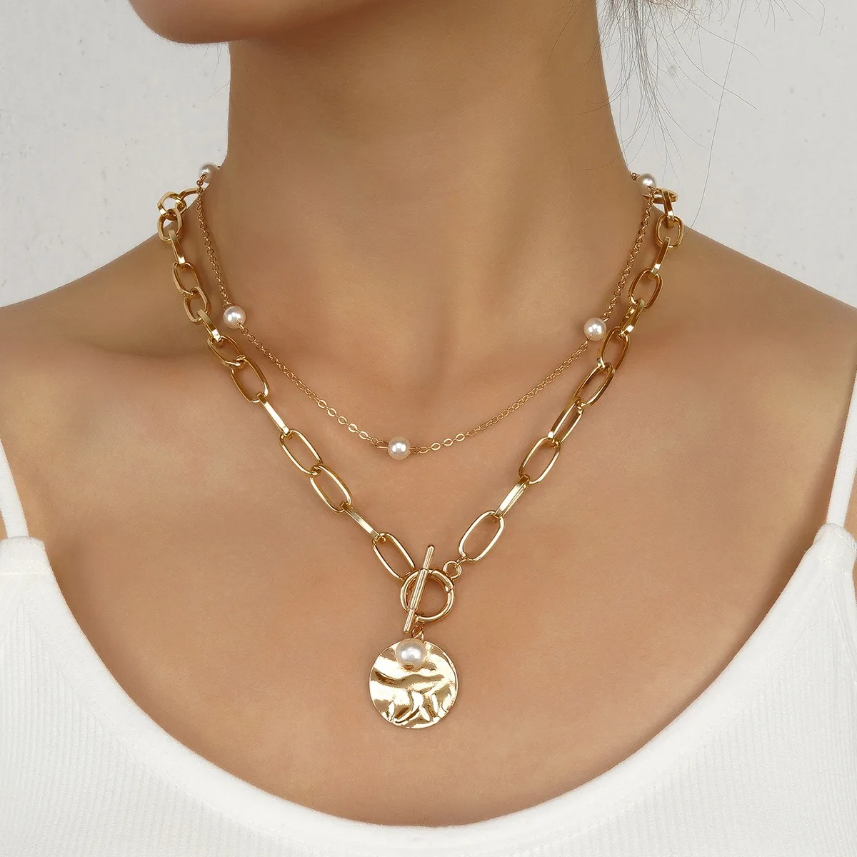 

Vintage round Pendant Necklace for Women Lucky Double-layer Pearl Zircon Multi-layer Metal clavicle Chain Choker Jewelry Colar