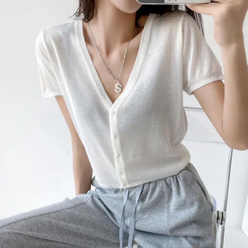 

Casual Knitted Crop Short Sleeves Cardigan Knitwears Women Sweater Korean Fashion Jacket Ice Silk Female Blouse Slim Fit Tops