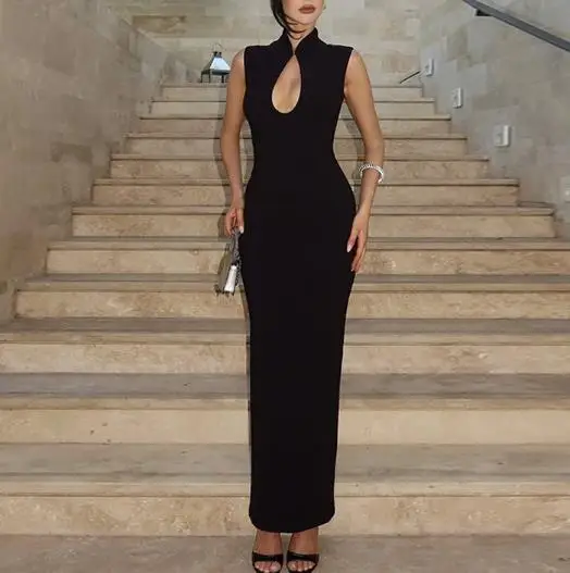 

2025 Winter Chest Hollow Knitted Dress New Fashionable Slimming Back Split Dress