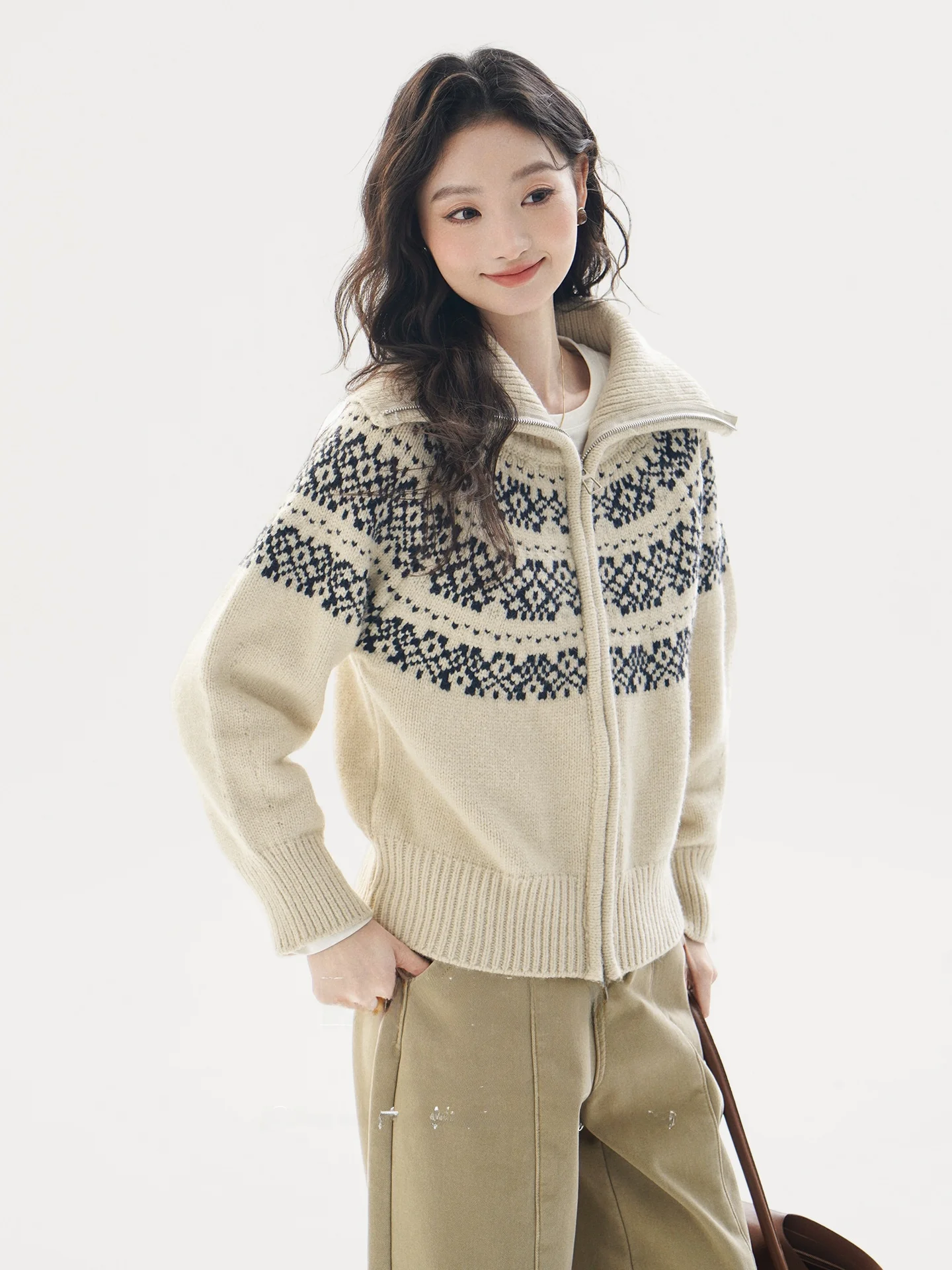 

Женский вязаный кардиган LUXIXIAO на молнии с воротником-стойкой в корейском стиле, с длинными рукавами, теплый, зимний