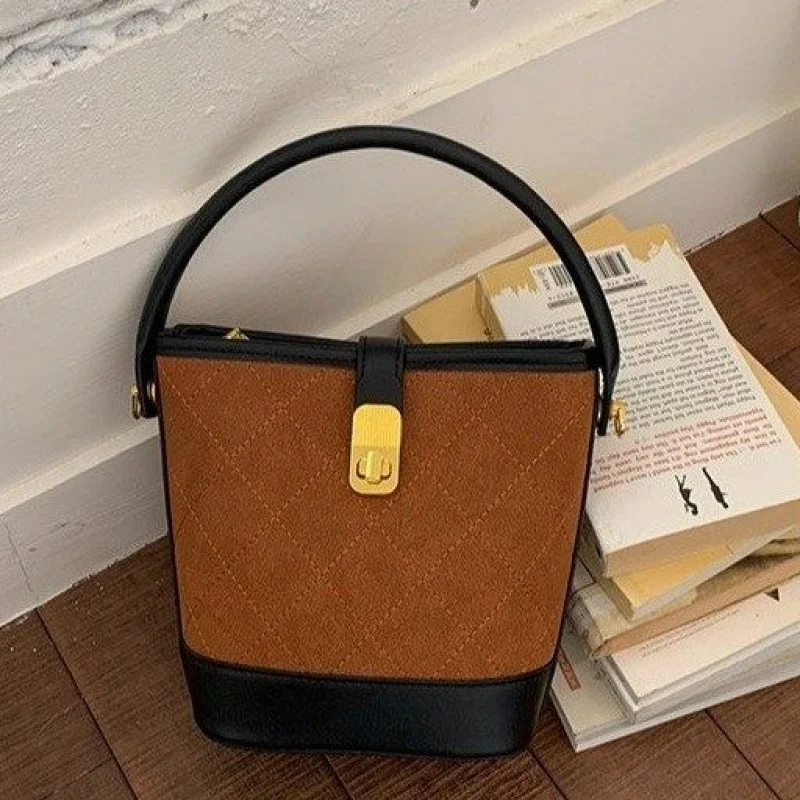 

Premium Women's Crossbody Bag Made Of Leather, Famous Designer Shoulder Handbag Elegant Classic