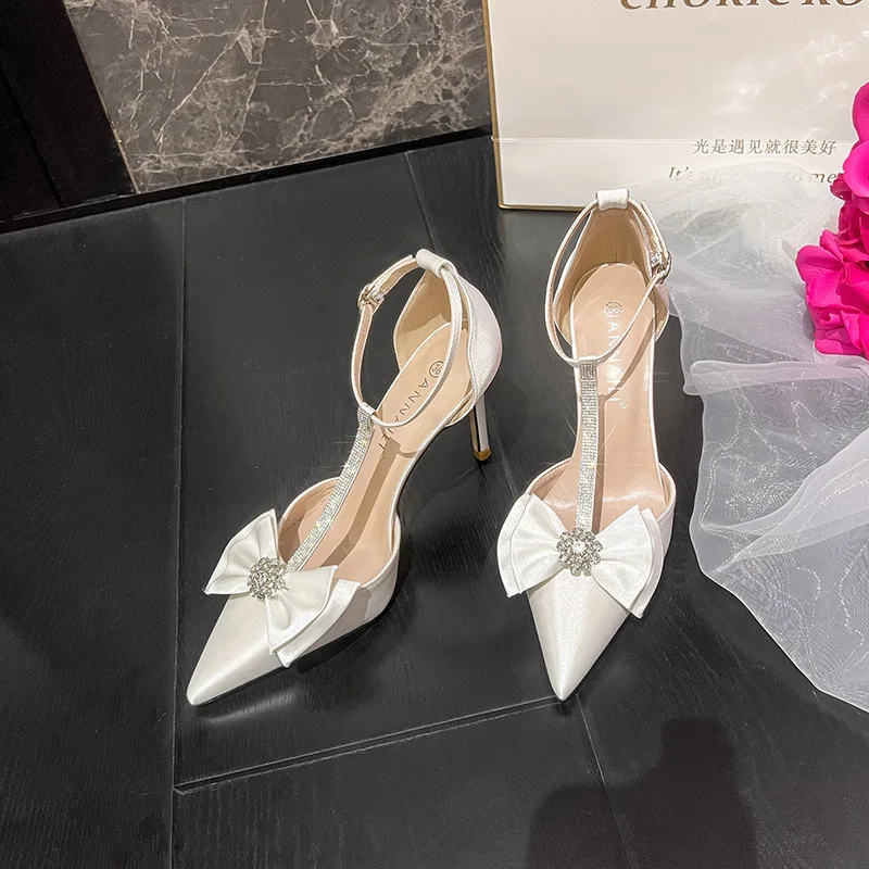 

New Water Diamond Bow Pointed Hollow High Heel Shoes with a Bow Head and a Bow Head Sandals, Satin White Wedding Shoes