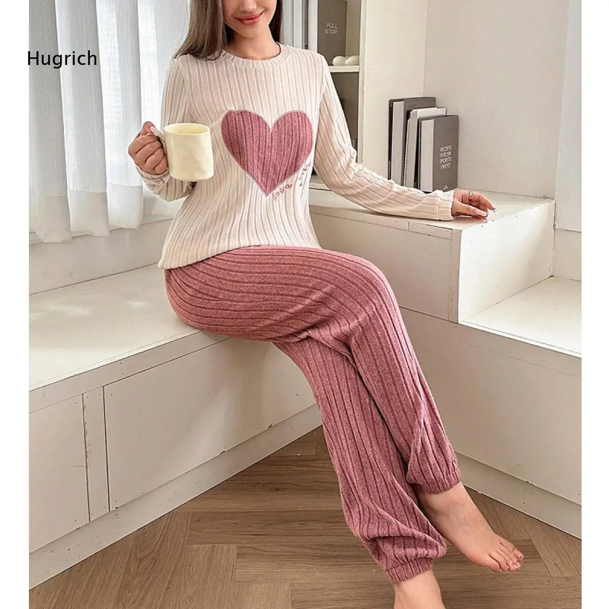 Ladies Round Neck Loungewear Set Ribbed Fabric Heart Graphic Long Sleeve Top And Cuff Hem Pant For Indoor Night Wear