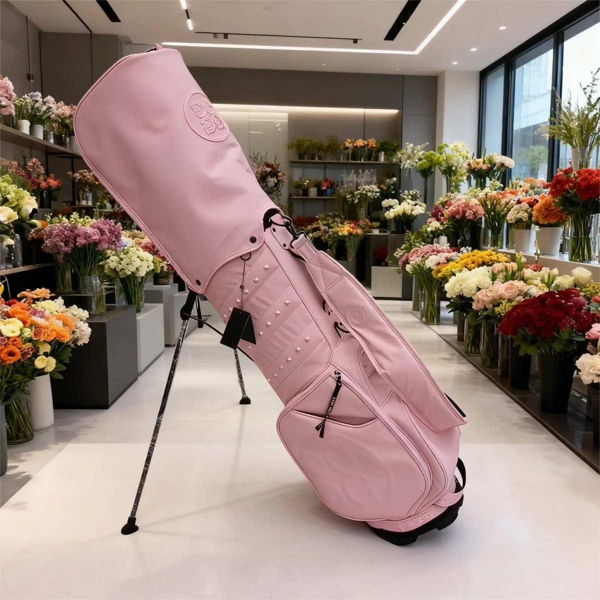 

Women's Lightweight Golf Stand Bag, Durable Nylon Build with Quick-Access Pockets, Comfort-Carry Strap