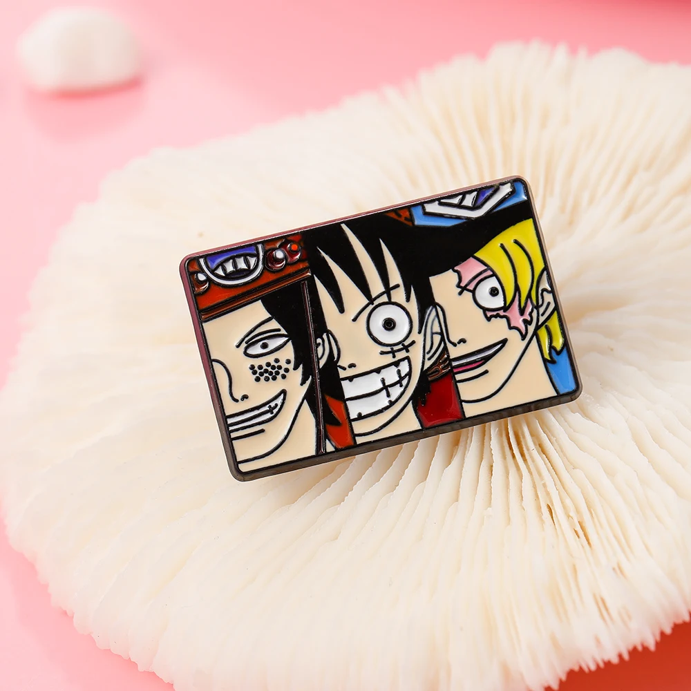 Anime ONE PIECE Brooch Cute Figure Roronoa Zoro Luffy Badge Enamel Brooch for Kids Jeans Jacket Lapel Pin Jewelry Accessories