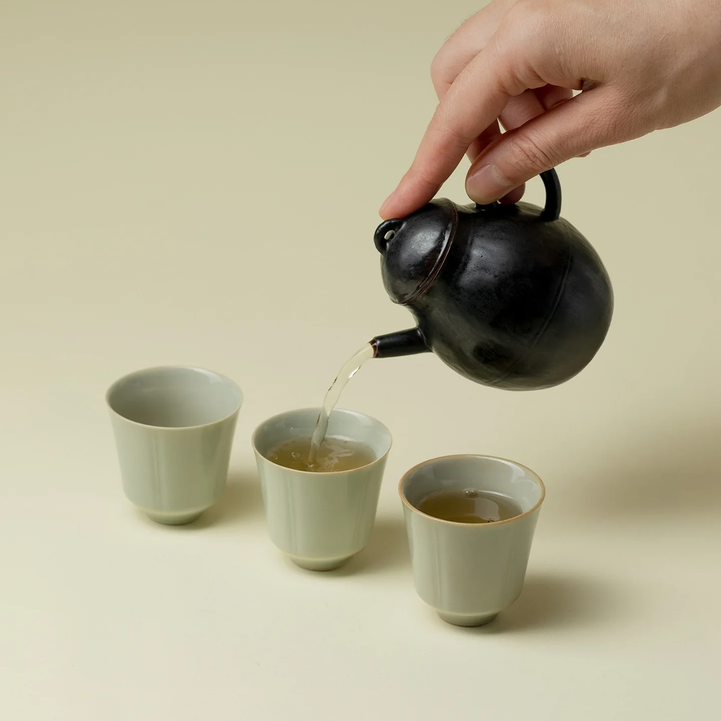 Ino Kigisong Wabi-Sabi Black Handmade Coarse Pottery Ice Pear Teapot With Five Elements Cups Mixed And Matched Gift Set Kung