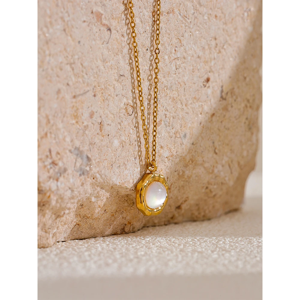 Yhpup Fashion Natural Shell Round Chic Pendant Necklace Waterproof Stainless Steel Golden High Quality Jewelry Accessories
