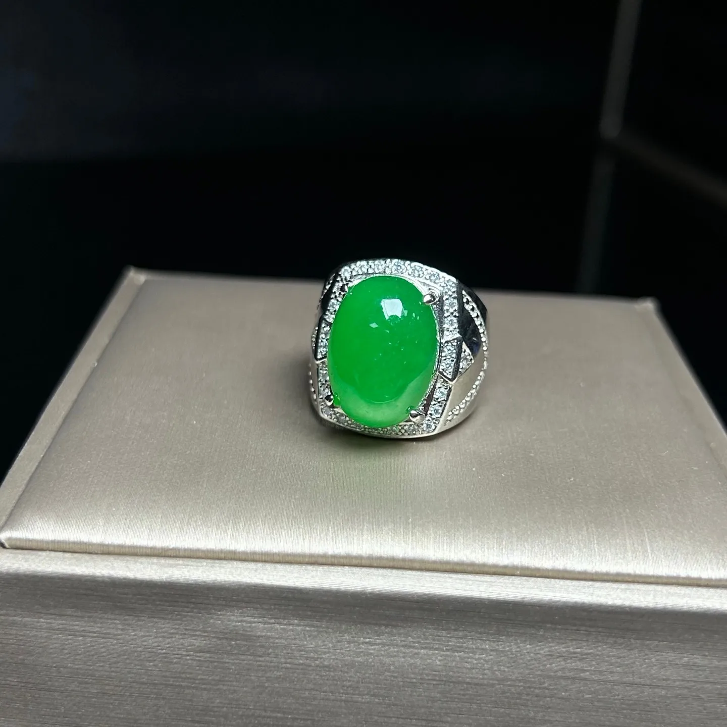 Real Natural Inlay Ice Green Burmese Jade Jadeite Archaistic Amulet Ring